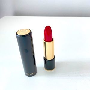 Lancôme L’ABSOLU ROUGE 132 caprice comes with free CHANEL mesh zip pouch